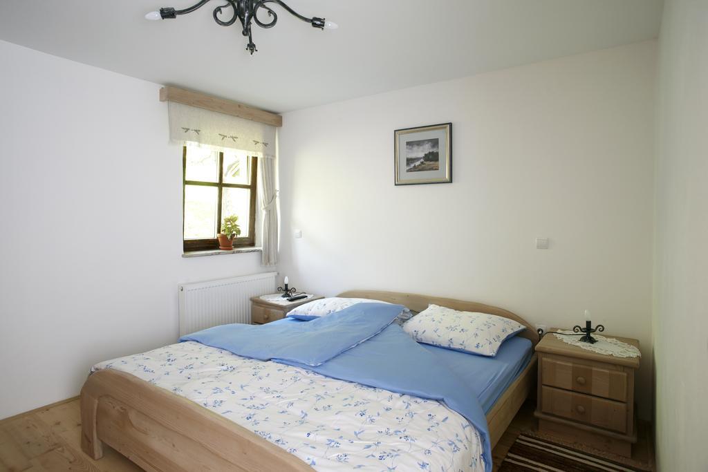 Apartments Pod Macesnovo Streho Solčava الغرفة الصورة
